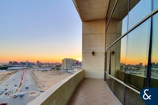 Fitted | High Floor | Glass Partitioned Rooms
