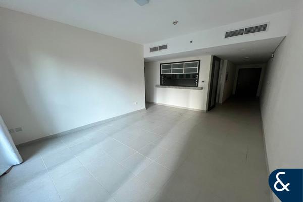 1 Bed |  Burj Views | Fully Fitted Kitchen