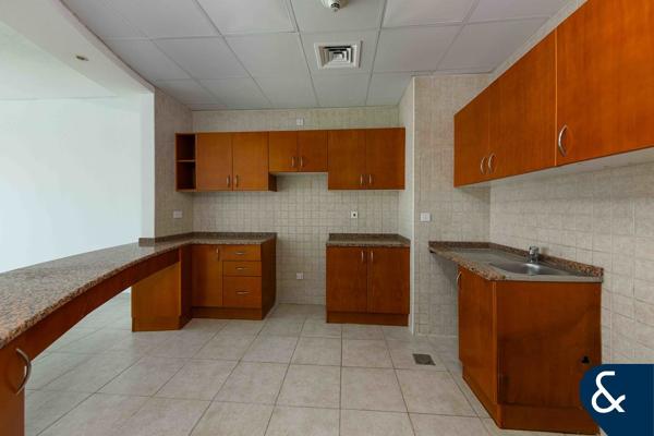 Top Floor | 1 Bed | Pool View | Exclusive