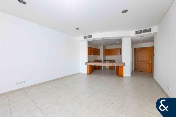 Top Floor | 1 Bed | Pool View | Exclusive