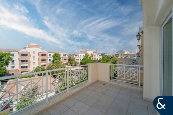 Top Floor | 1 Bed | Pool View | Exclusive