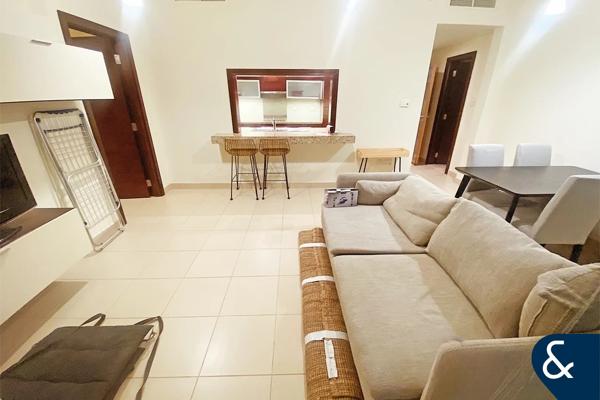 1 Bedroom | Bright | High Floor | Furnished