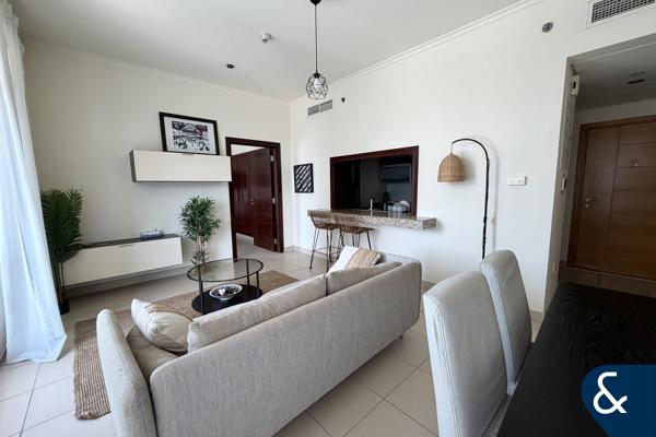 1 Bedroom | Bright | High Floor | Furnished