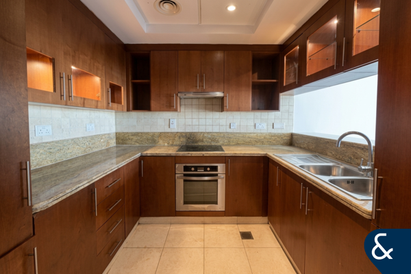 Large Layout | 2 Bath | Vacant on Transfer