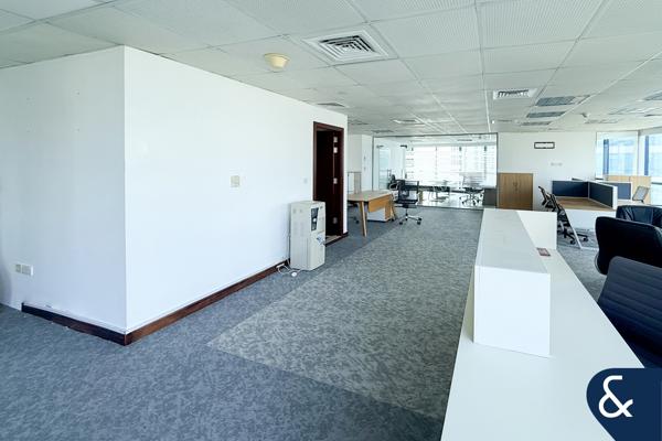 Premium Office Space | Vacant | Corner Unit