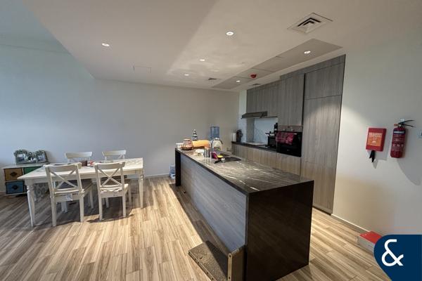 Vacant in Mid-May | Modern | 2 Bed + Utility