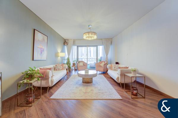 PRIVATE TERRACE -  VOT - FULL MARINA VIEW