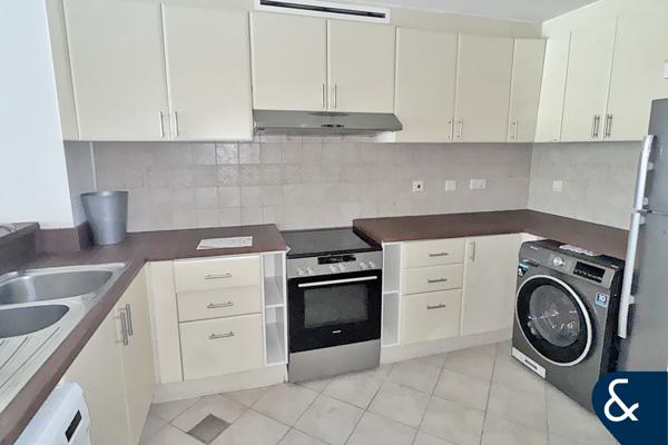 Spacious | Best priced unit | Furnished