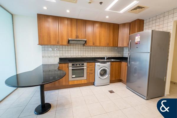 Corner Apartment | Huge Layout  Unfurnished