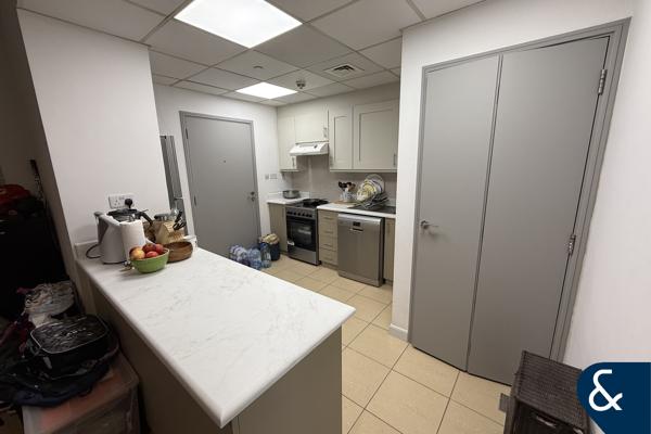 Vacant | Negotiable | 1 Bed Converted