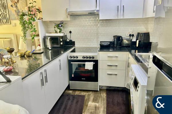 Very Modern Studio | Parking | Pool | Gym