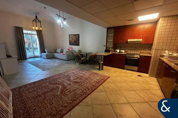 Spacious 1 Bedroom | Vacant | 1,047 Sq.Ft