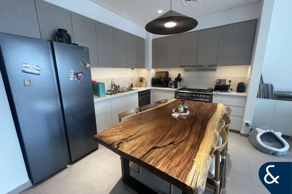 Best View | 2 Bedrooms | Mid Floor | 2 Bath