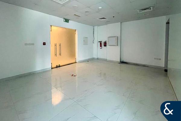 Vacant | Fully Fitted | Close to Metro