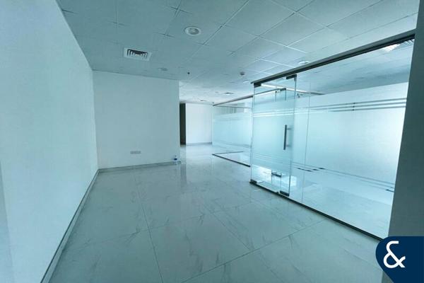 Vacant | Fully Fitted | Close to Metro