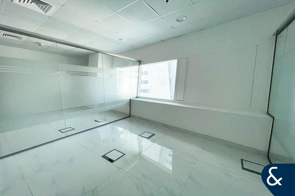 Vacant | Fully Fitted | Close to Metro