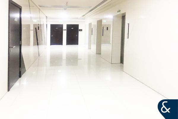 Canal View | Fitted | Top Floor | Parking