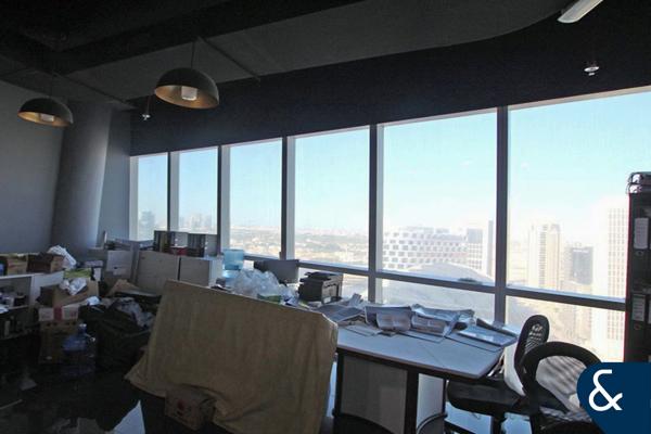 Quality Fitted | Open Space | Top Floor Unit