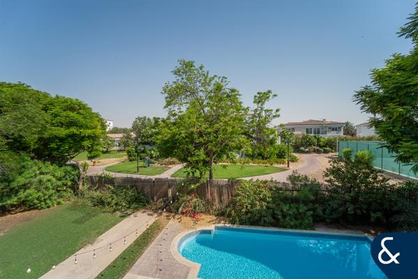 Huge Plot | Five Bedrooms | Vacant Now
