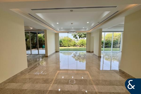 E1 Hattan | Fully Upgraded | Lift | Lake View