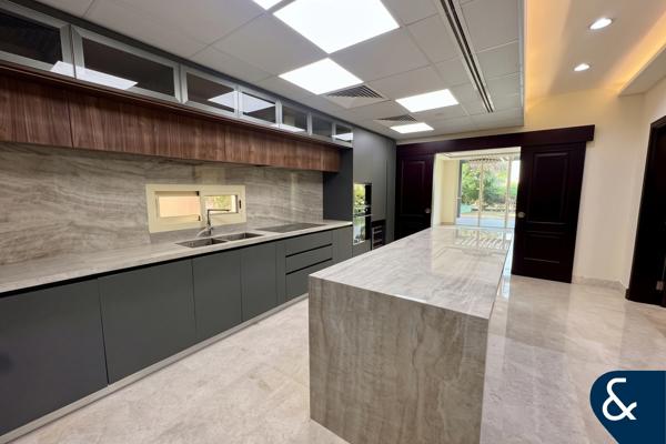 E1 Hattan | Fully Upgraded | Lift | Lake View