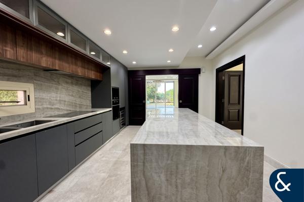 E1 Hattan | Fully Upgraded | Lift | Lake View