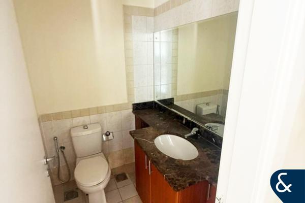 Vacant Now | Quiet location | Back to Back