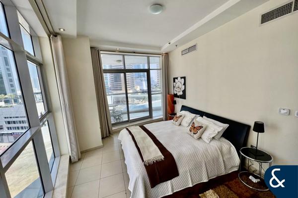 Palm views | Furnished | Available | 2 Bed