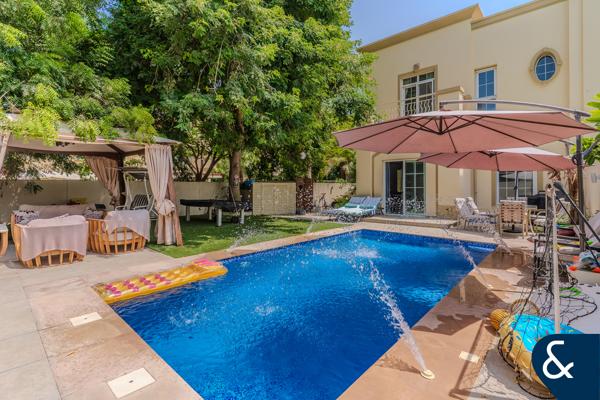 Exclusive | Corner Unit | Backing Pool & Park