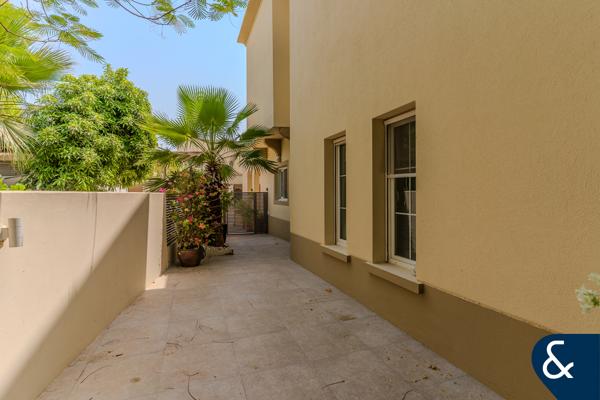 Exclusive | Corner Unit | Backing Pool & Park