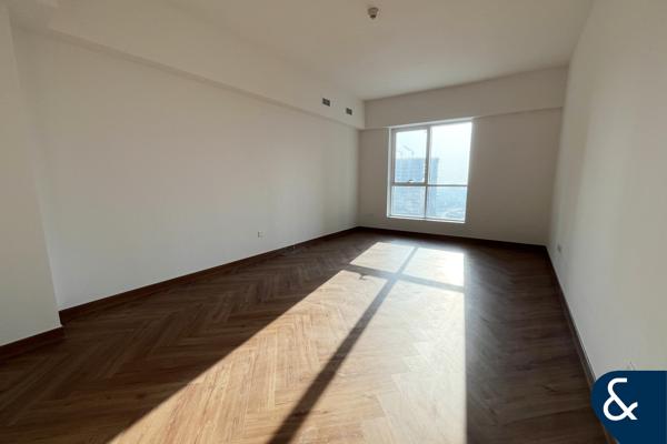 Sea View | Vacant | Fully Upgraded | 1 Bed