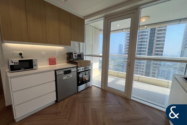 Sea View | Vacant | Fully Upgraded | 1 Bed