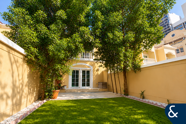 2 Bed Townhouse | Vacant | Single Row