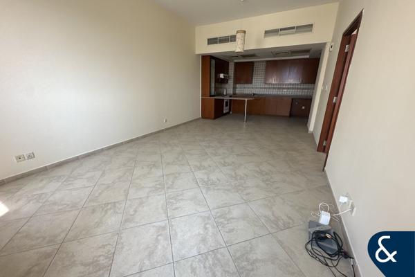 Pool Views | 1 Bedroom | Vacant | Balcony
