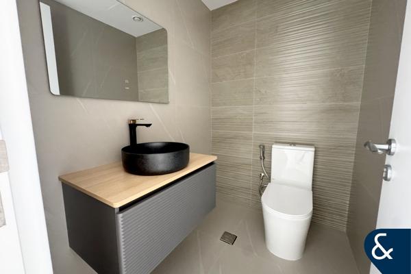 JUST RENOVATED | LAKE VIEW | 2E | EXTENDED