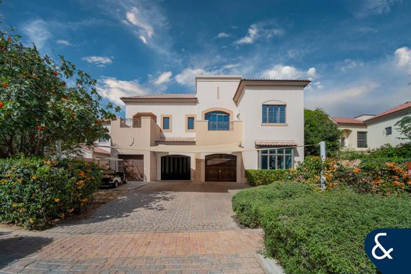 New Listing on Huge Plot in Flame Tree Ridge with Golf View