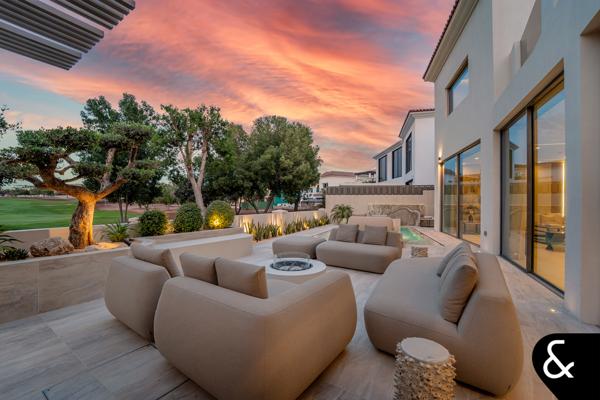 Exclusive Turnkey Mansion overlooking Earth Golf Course