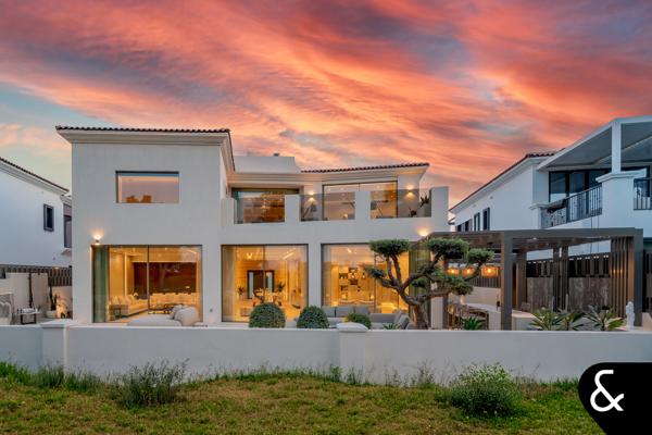 Exclusive Turnkey Mansion overlooking Earth Golf Course