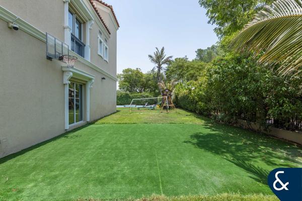 Luxury Villa | Private Pool | Huge Plot