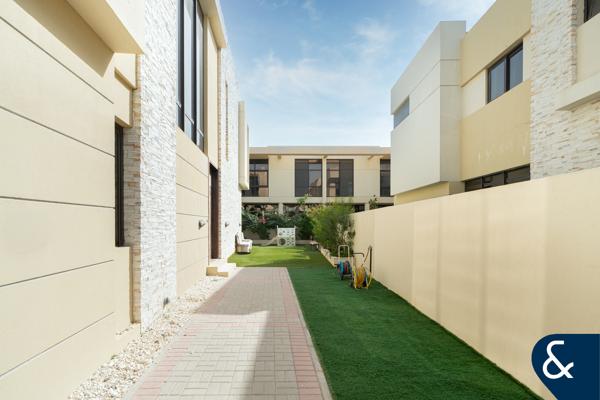 Larger Plot | 5 Bedroom + Maids | Vacant Now