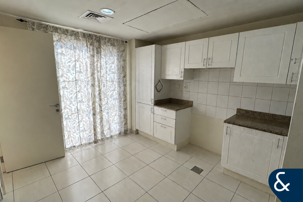 Unfurnished | Exclusive | Quiet Location