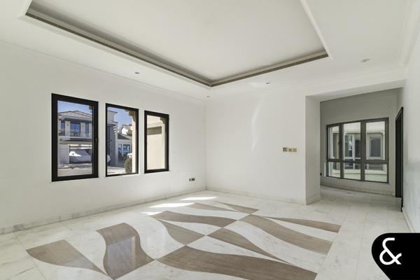 Genuine Listing - Skyline Views - Vacant - Image 17