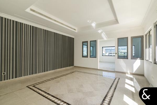 Genuine Listing - Skyline Views - Vacant - Image 27