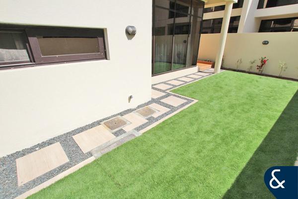 Corner Unit | Landscaped Garden | 3 Bed