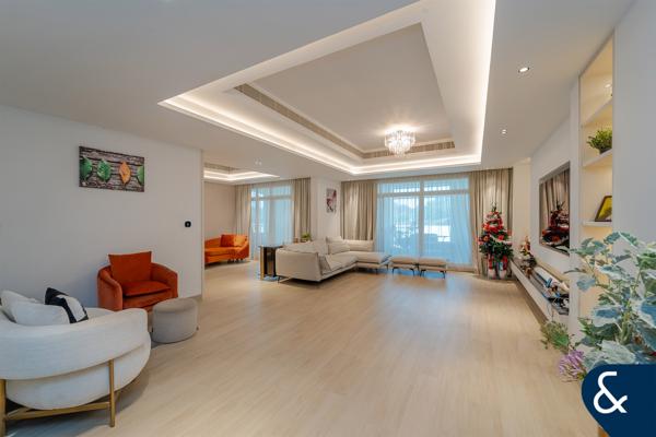 Exclusive | Stunning Layout | Full Lake View