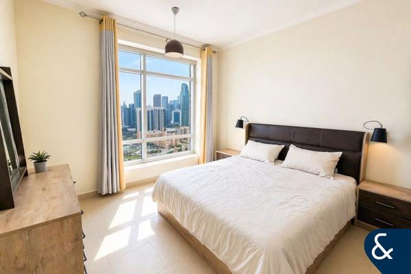 Furnished | Available | High Floor | 1 Bed