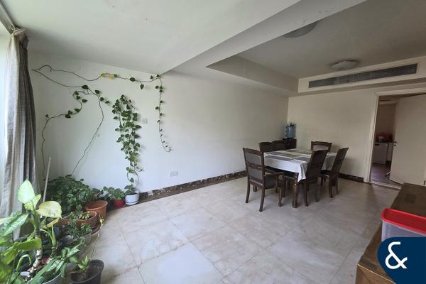 Spacious | Type 1M | Back to Back