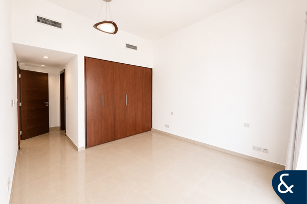 Largest Layout | Equipped kitchen | Vacant |