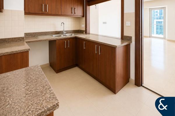 Upgraded | 2 Bedroom | Sea View Business Bay