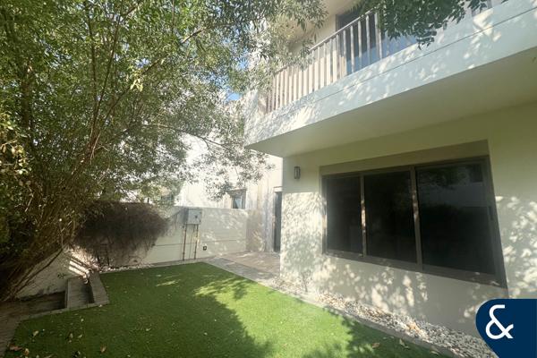 3 BEDROOM | UNFURNISHED | AVAILABLE NOW